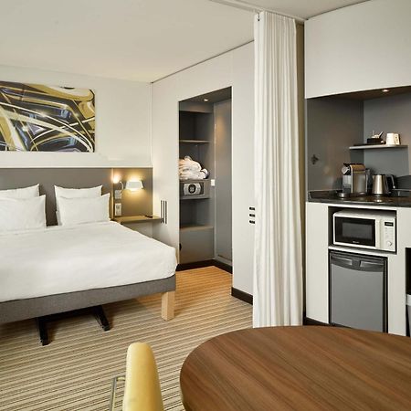 Novotel Suites Paris Vélizy Extérieur photo