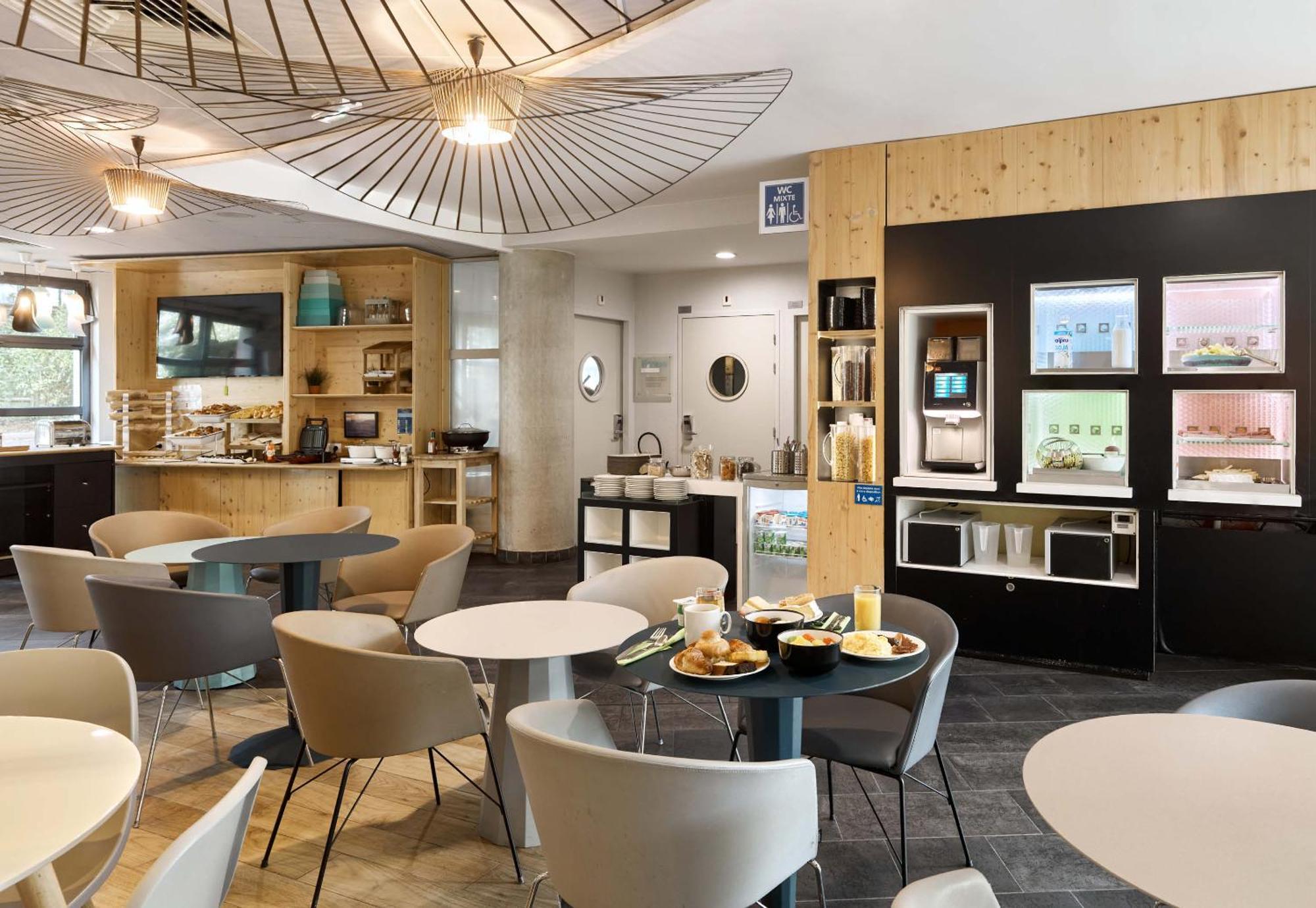 Novotel Suites Paris Vélizy Extérieur photo