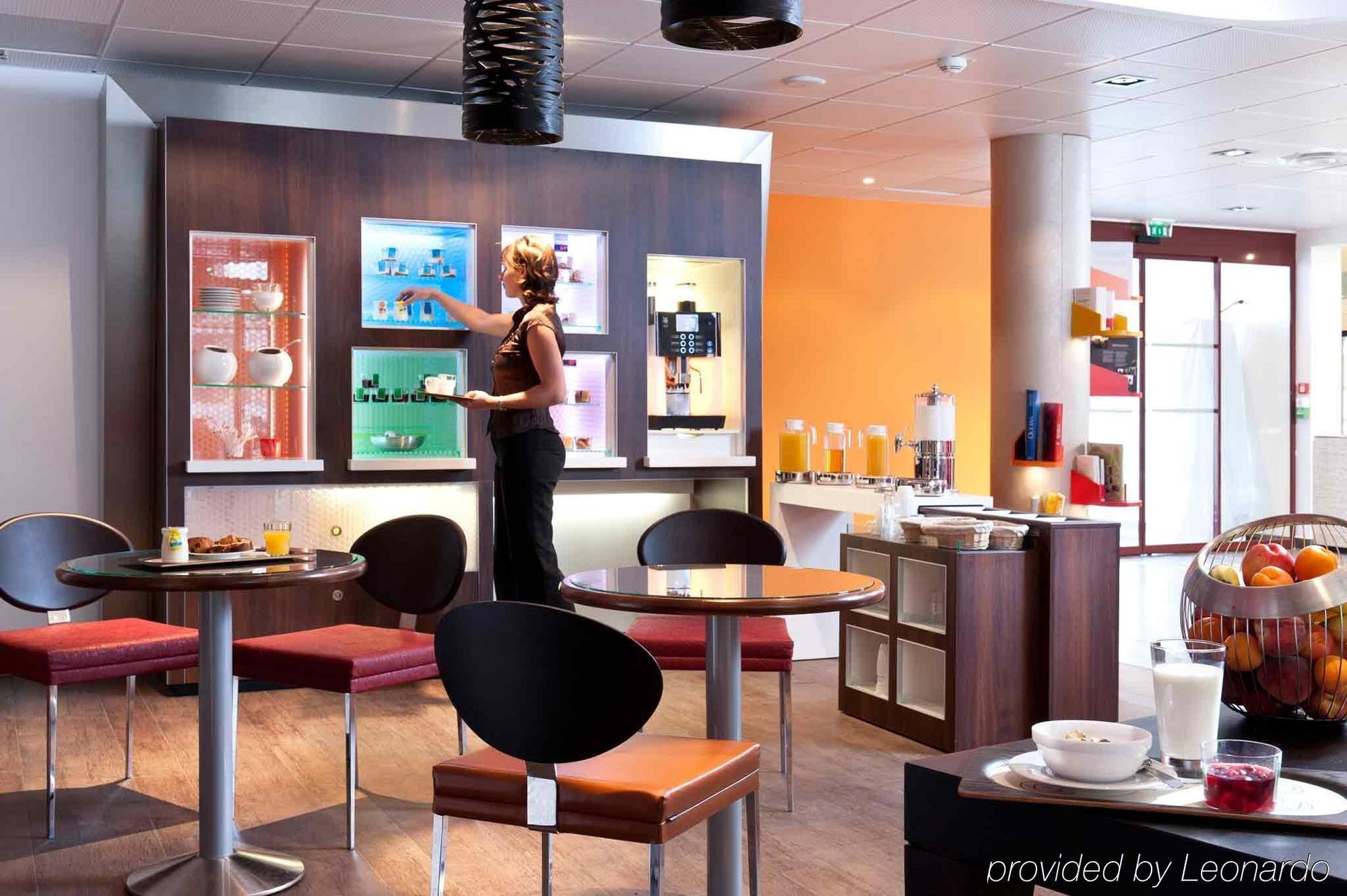 Novotel Suites Paris Vélizy Extérieur photo