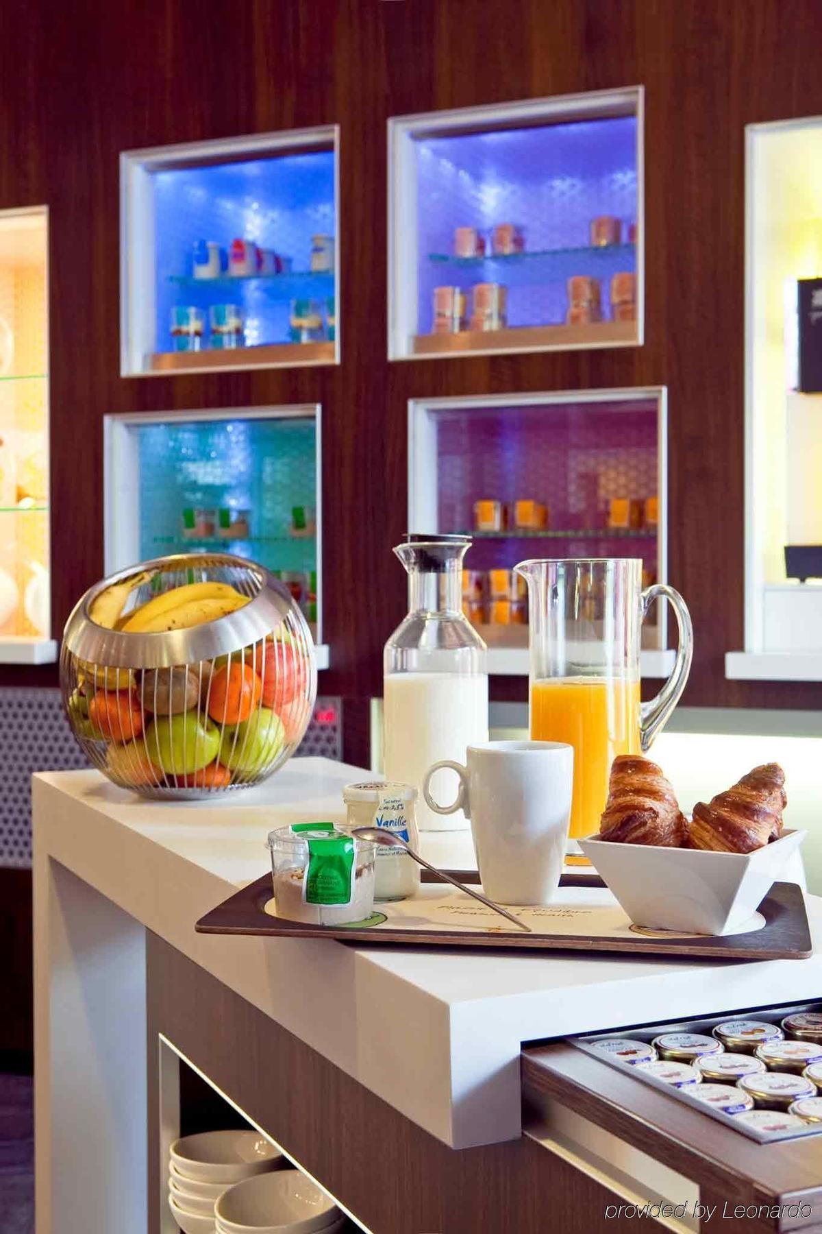 Novotel Suites Paris Vélizy Extérieur photo
