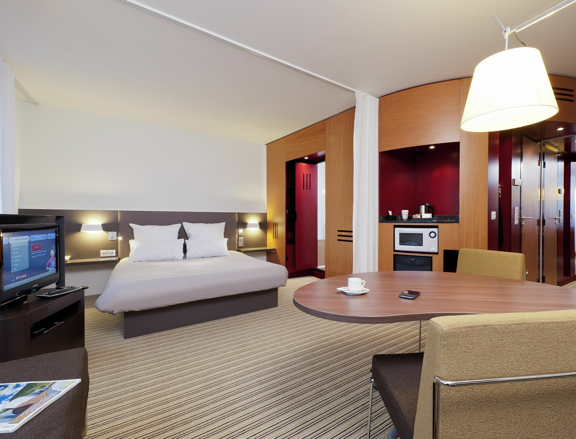 Novotel Suites Paris Vélizy Extérieur photo